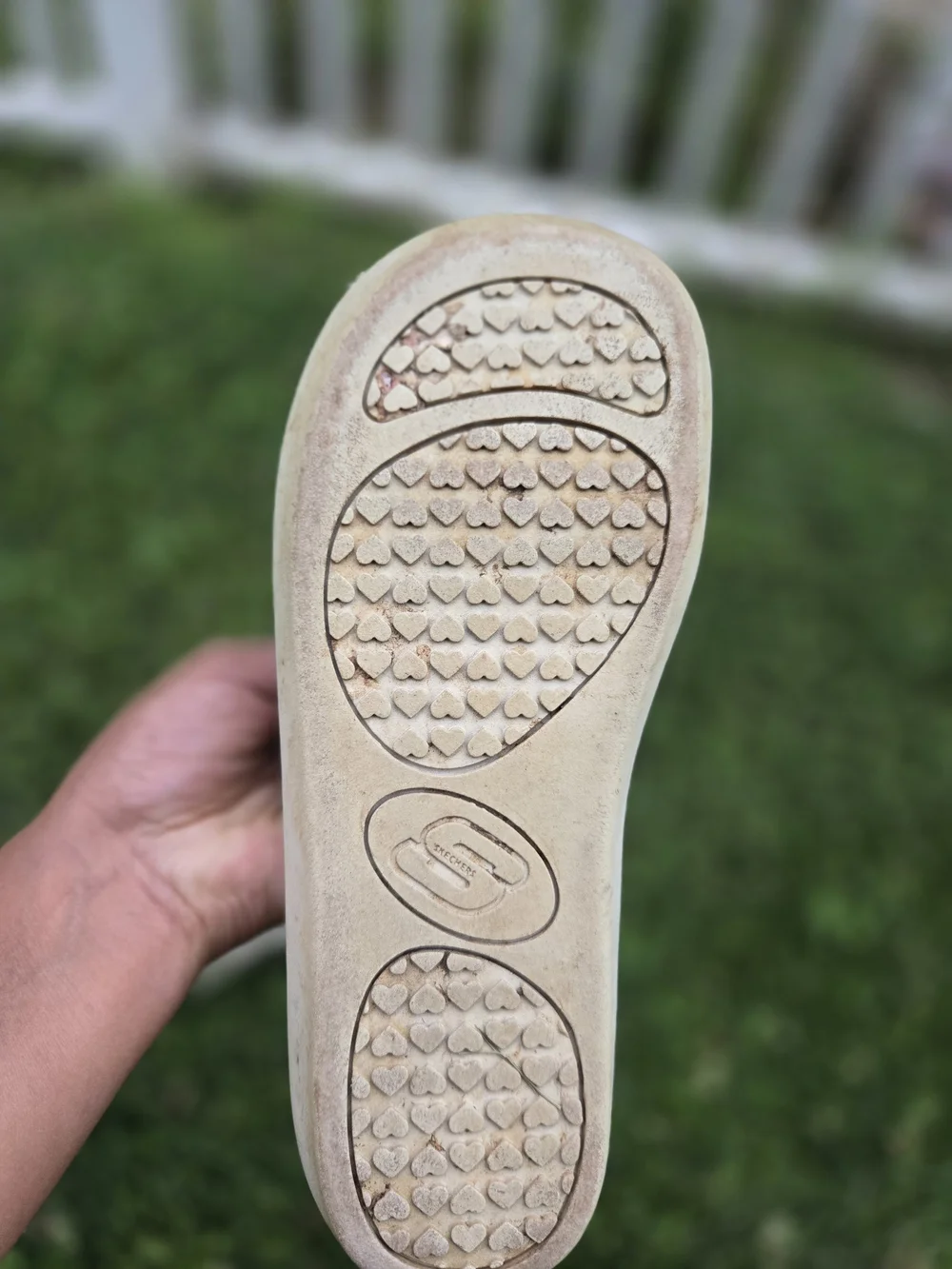 Skechers Cozy Slip-On Shearling Lined Slippers in Light Beige